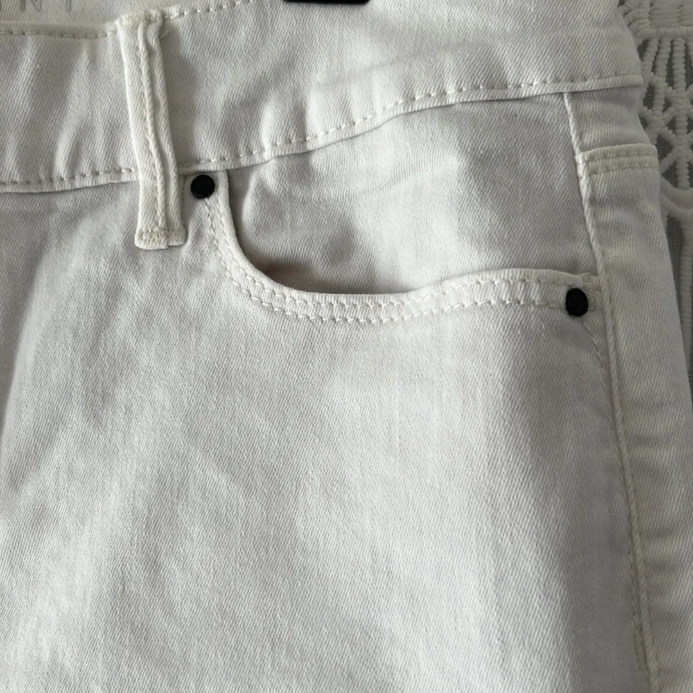 White House black market the skinny ankle jeans in white Sz 2 - Picture 6 of 8